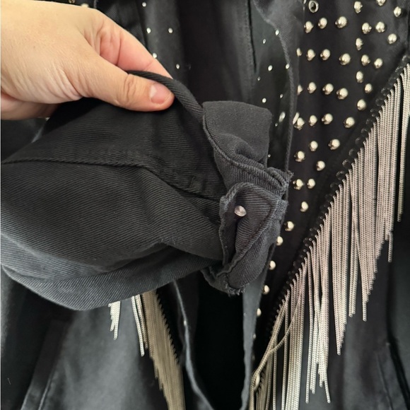 Plus Studded Detail Fringe Trim Denim Jacket - Picture 5 of 6